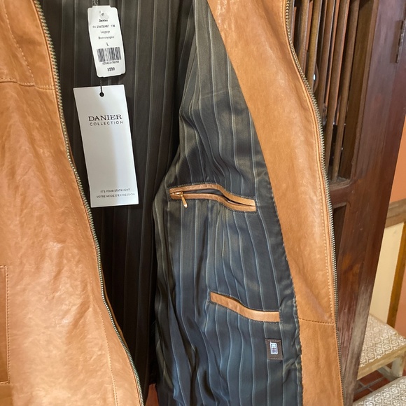 Men’s Leather Jacket - Picture 3 of 3